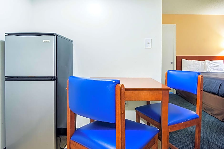 Motel 6-Fayetteville, NC - Fort Liberty Area