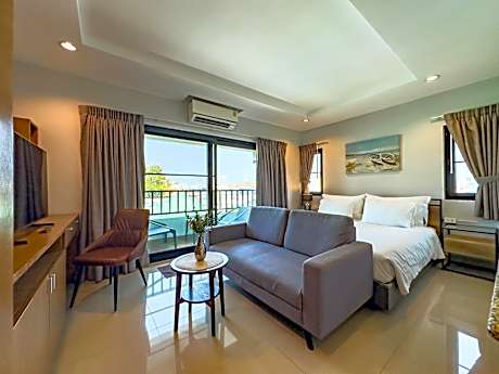 Deluxe Double with Street View