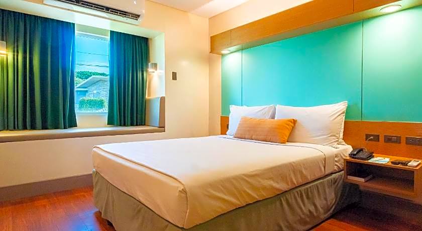 Microtel by Wyndham South Forbes near Nuvali