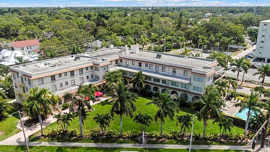 Crystal Bay Historic Hotel