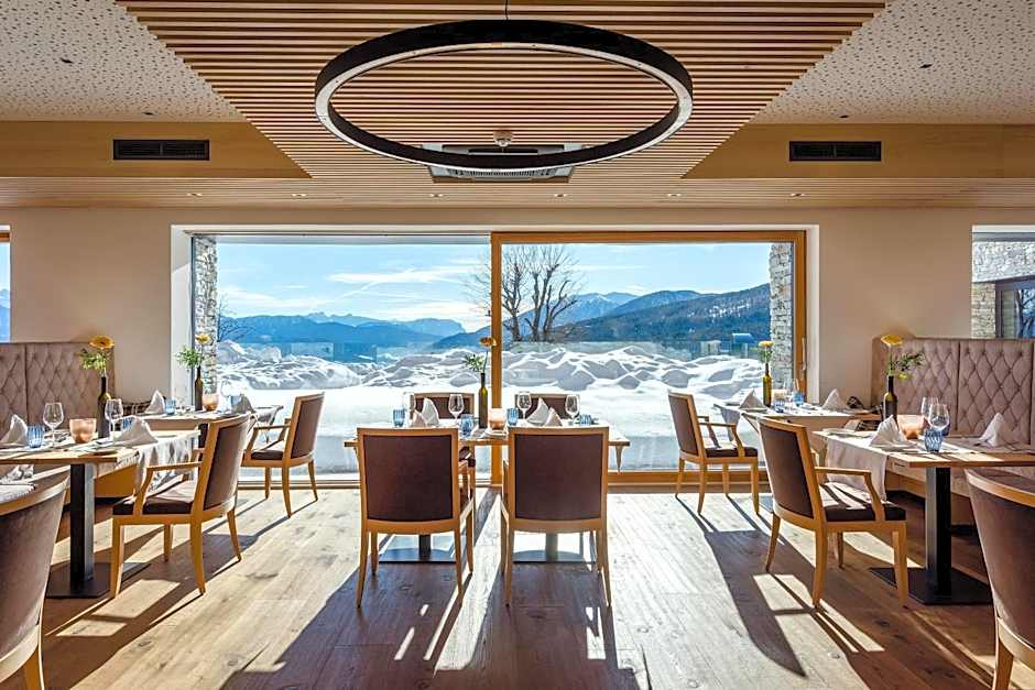 Tratterhof Mountain Sky Hotel