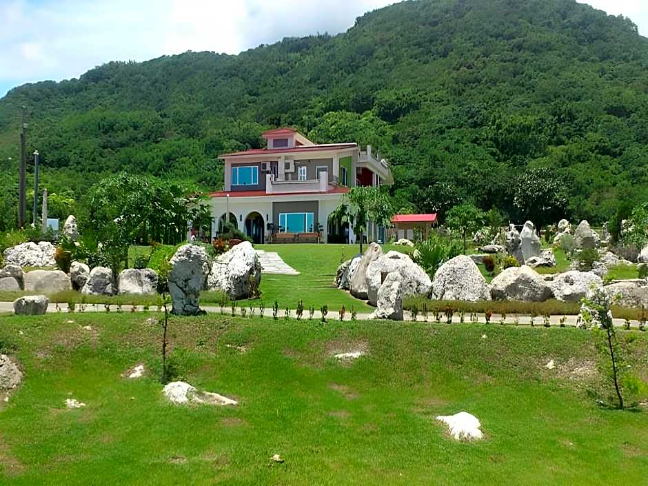 Jen Ti Rainbow House