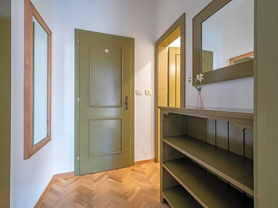 Berghi Hotel and Apartments