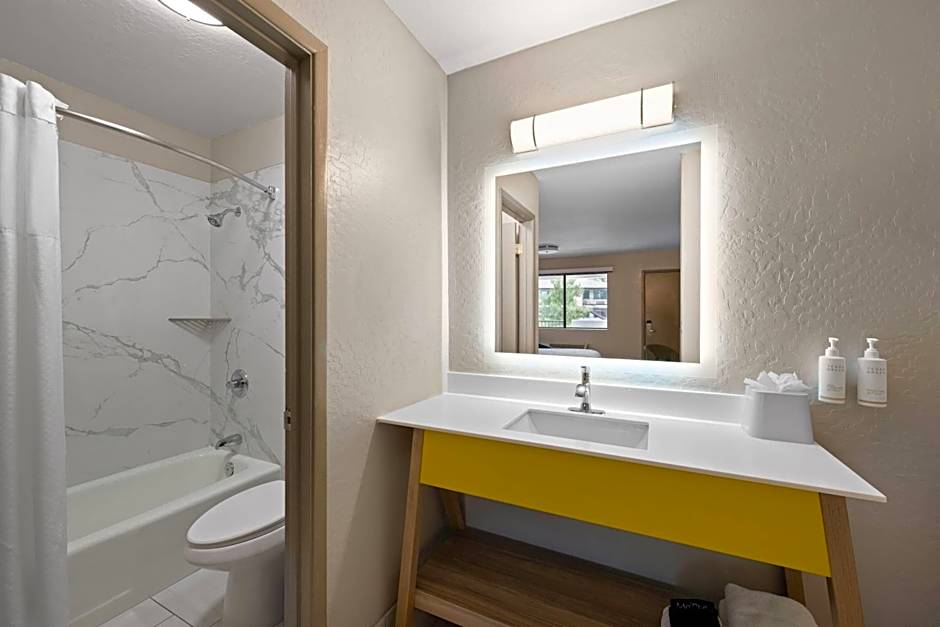 Days Inn by Wyndham Prescott