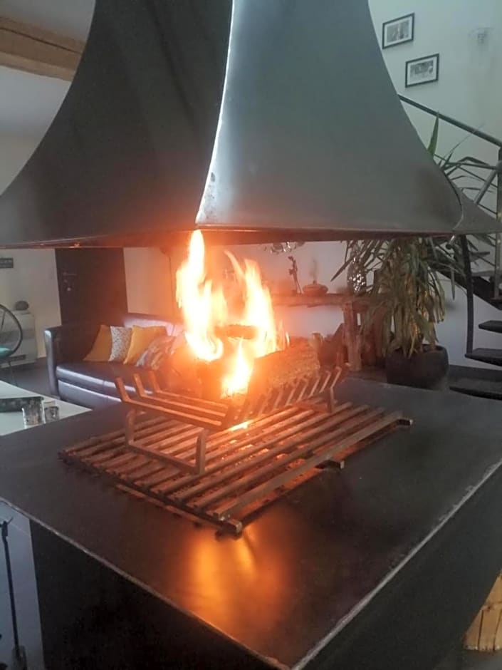 MAISON MAUPAS Chambre Rouge