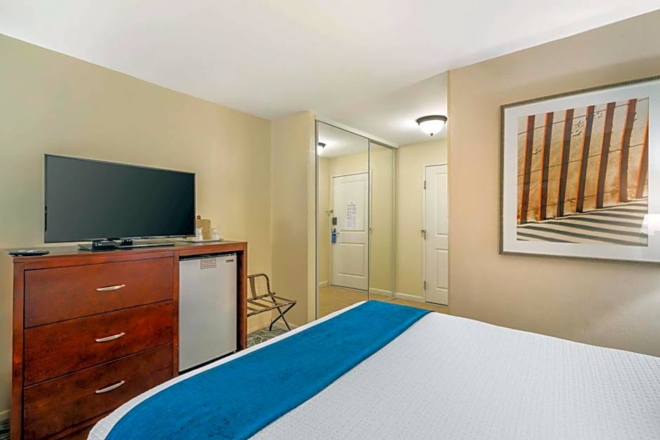 Best Western Plus Carpinteria Inn