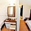 De Spring Hotel