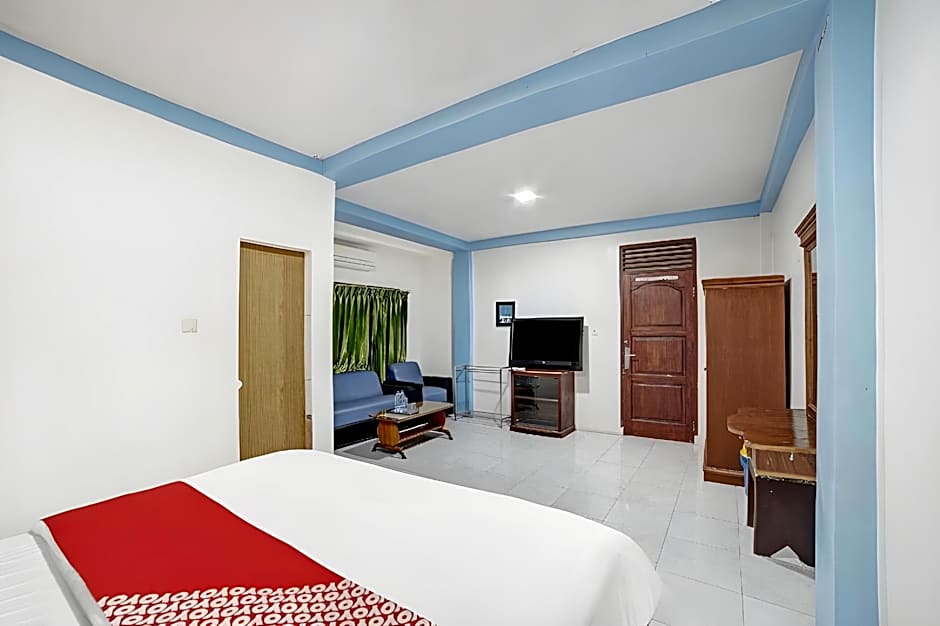 OYO 90487 Wisma Kuta Karang Baru