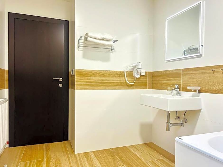 Hotel & Restaurant Pod Kaštany