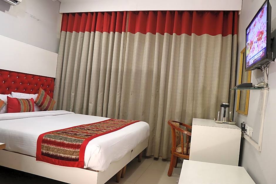 Diamond Plaza Hotel
