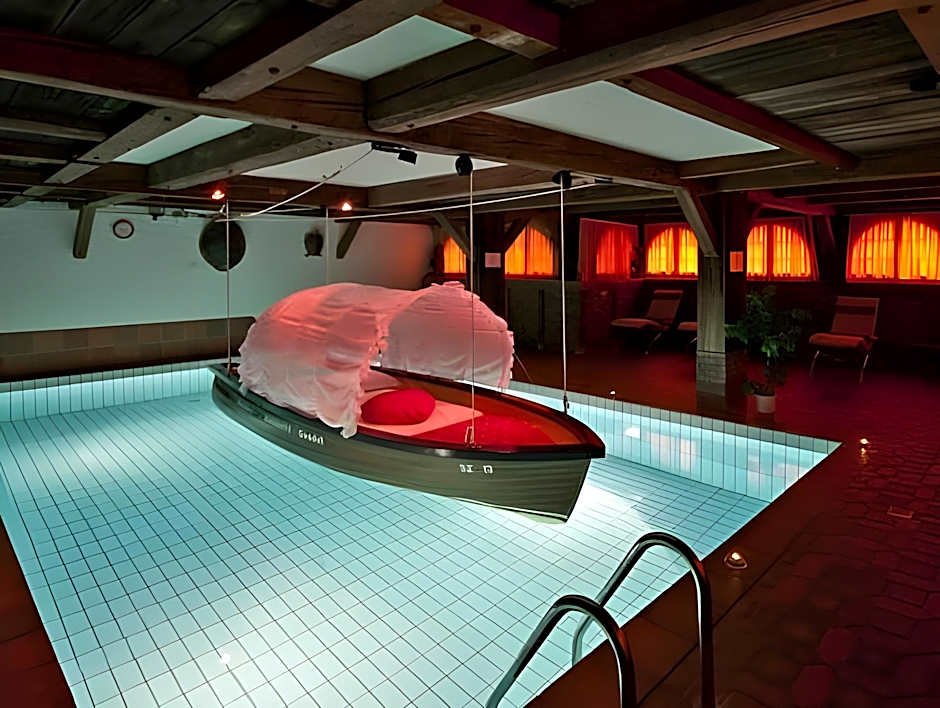 Swiss-Chalet Merlischachen - Romantik Schloss-Hotel am See