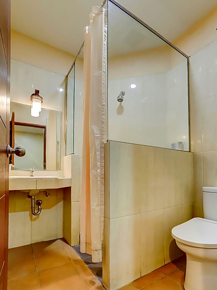 Collection O 90050 Raz Hotel And Convention Syariah