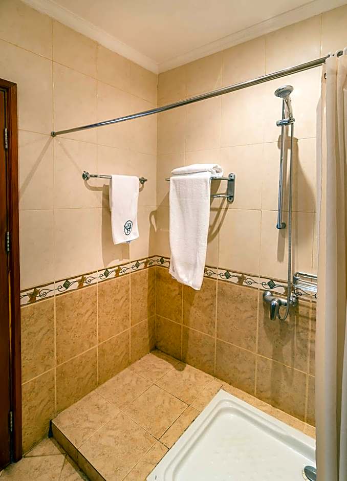 Gold Crest Hotel - Arusha