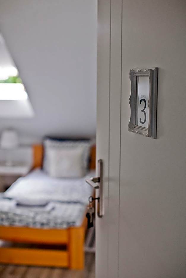 Hostel 33