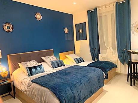 Deluxe Double Room with Shower
