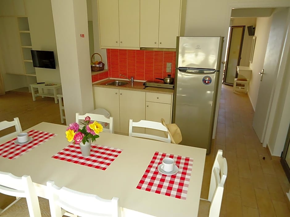 Almyra Apartments & Suites