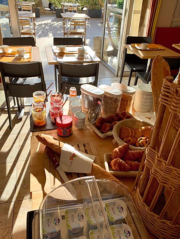 Amerique Hotel Palavas Montpellier Sud -LOGIS-