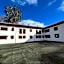 Hotel Santillana