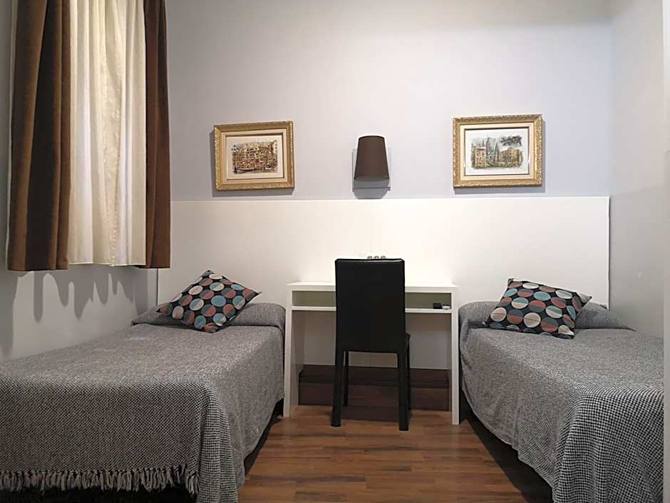 Hostal Lesseps
