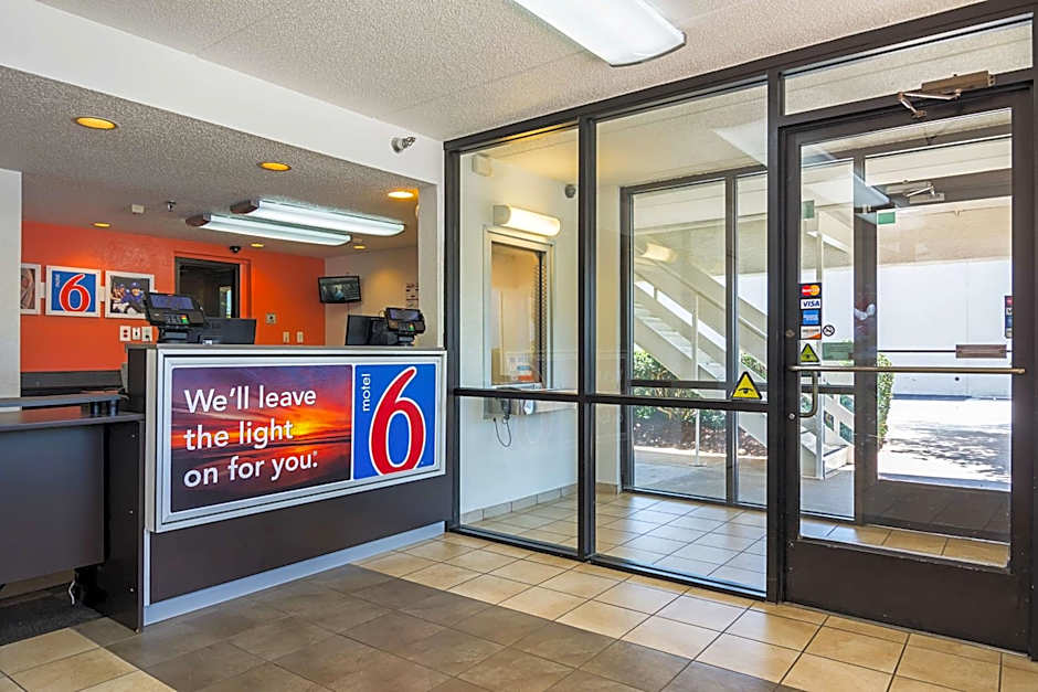 Motel 6-Tucker, GA - Atlanta Northeast
