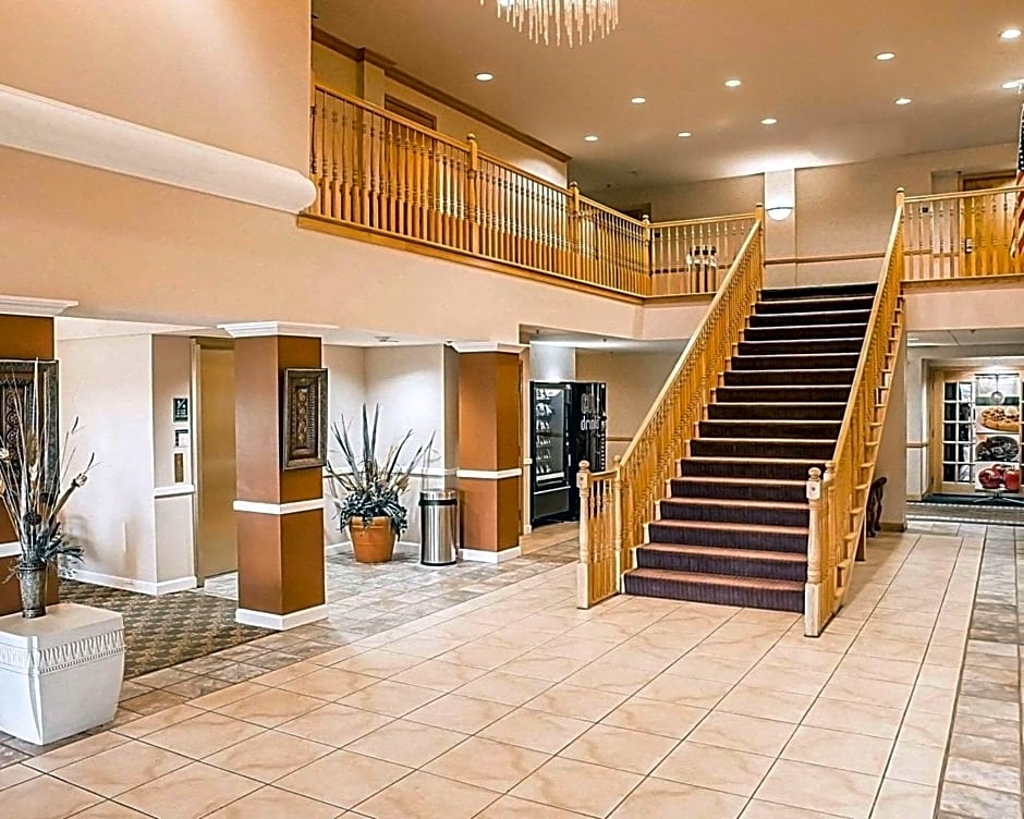 Quality Inn & Suites Cincinnati I-275