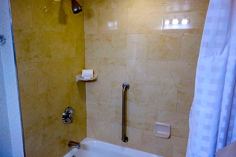 DoubleTree By Hilton, Leominster