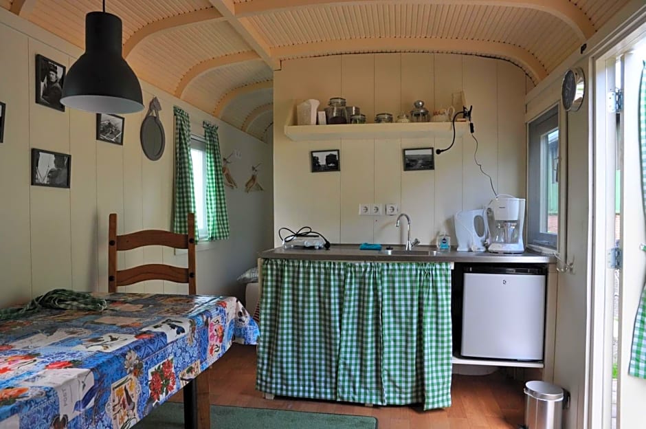 Your Cozy Waggon At The Cows' Paradise – Amsterdam, NY