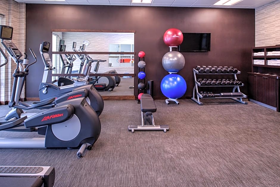 Courtyard by Marriott Detroit Farmington