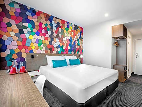 Superior King Room with River View