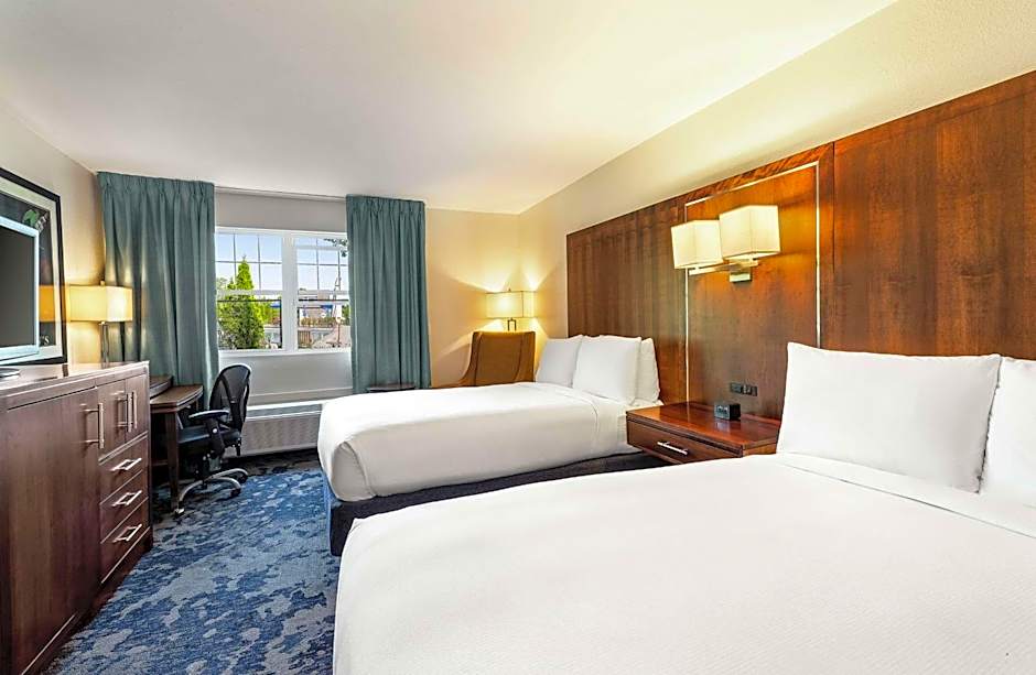 DoubleTree by Hilton Cape Cod - Hyannis