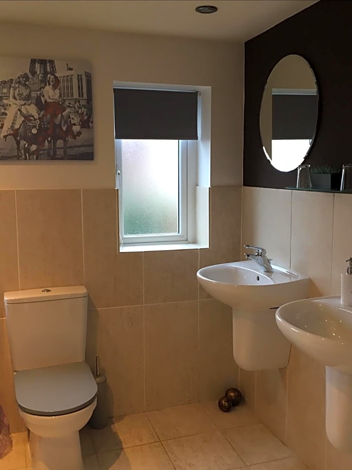 EsJays at Knowles House