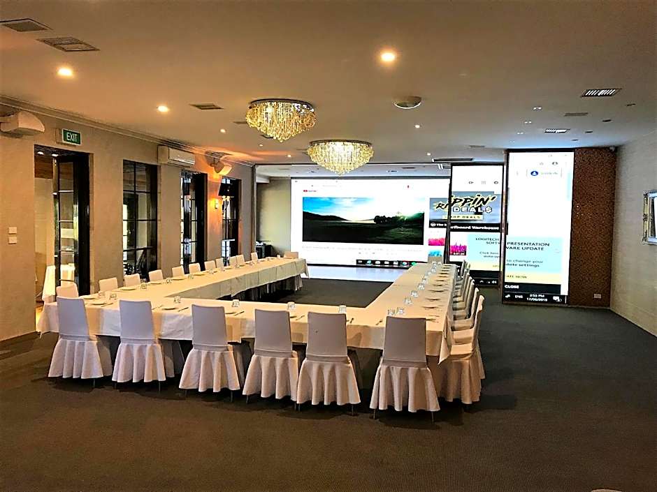 Eltham Gateway Hotel