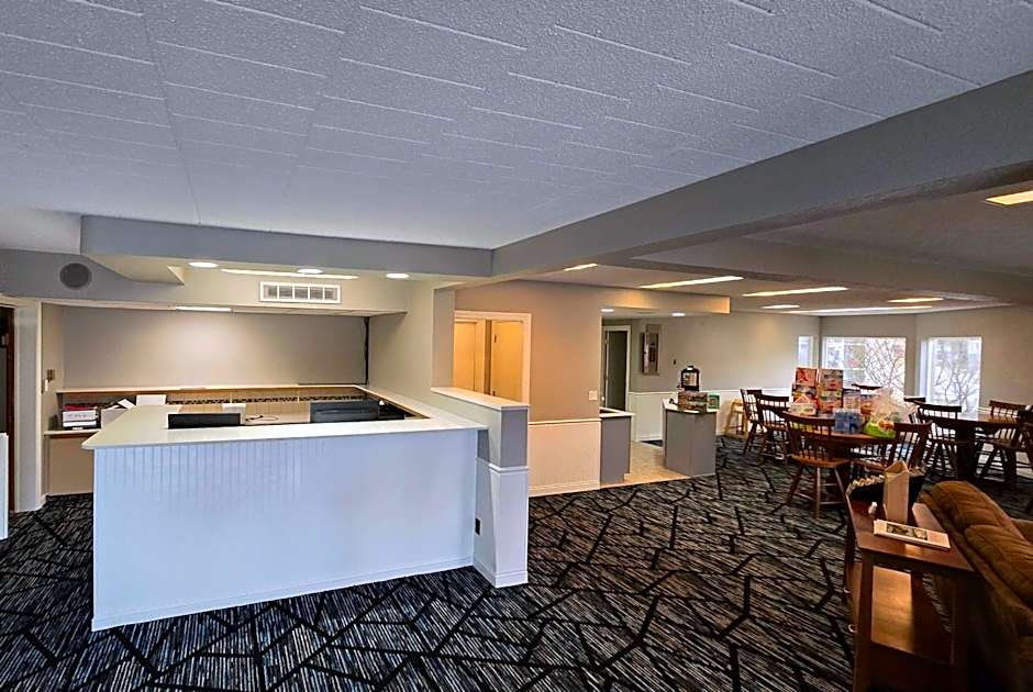 Super 8 by Wyndham Traverse City