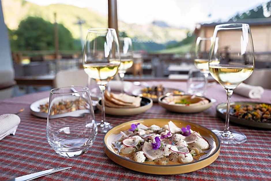 Les Cèdres - Hôtel - Restaurants - Spa