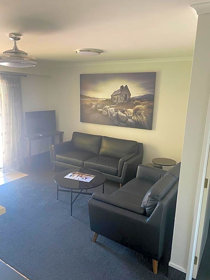 Deco City Motor Lodge