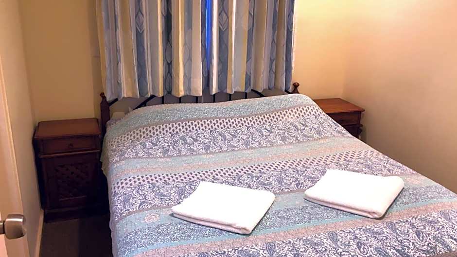 Mount Barker Valley Views Motel & Chalets, Western Australia