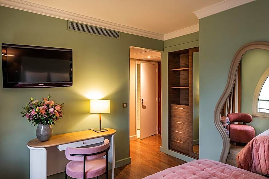 Royal Garden Champs Elysees