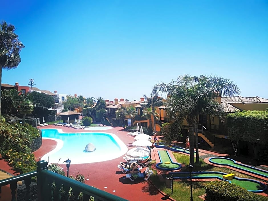 Apartamentos Oasis San Antonio