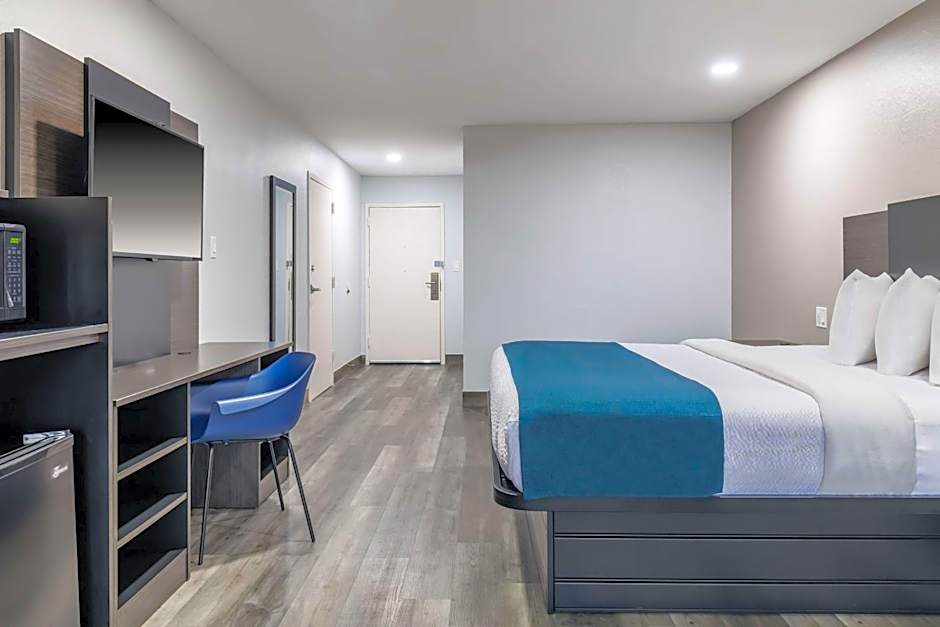 Studio 6 Suites Brenham, TX