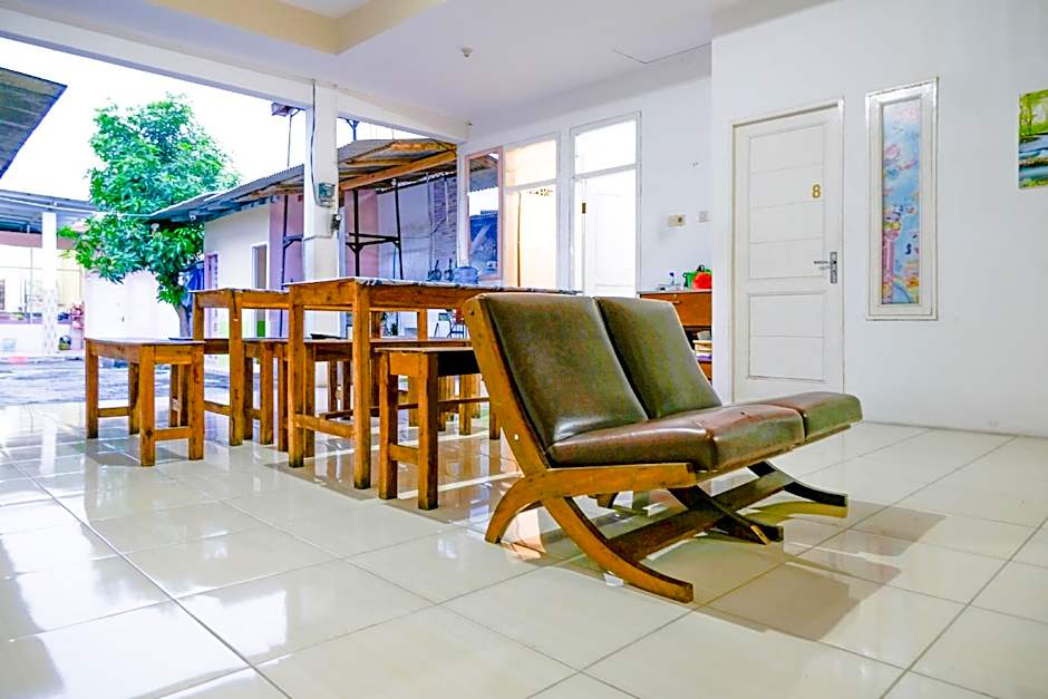 OYO Life 2417 Melati Residence