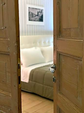 Standard Double Suite