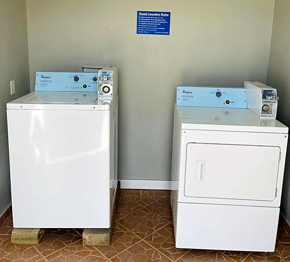 Executive Inn & Suites West Columbia