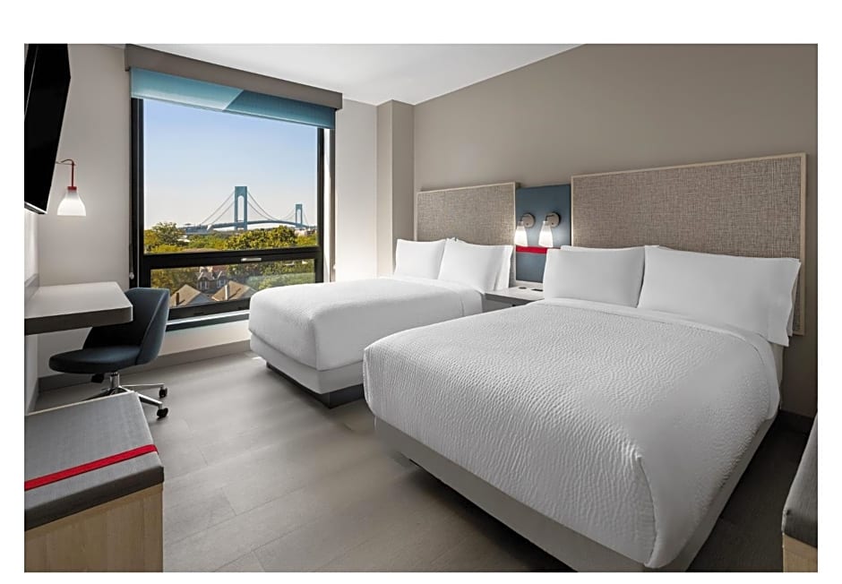 avid hotels - Brooklyn Dyker Heights, an IHG Hotel