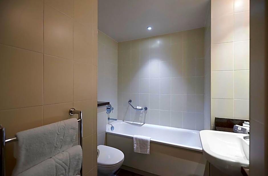 Crowne Plaza London Ealing By IHG