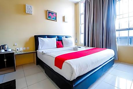 RedDoorz Plus near DC Mall Batam