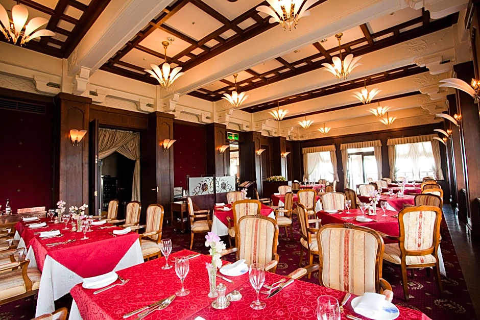 Gamagori Classic Hotel