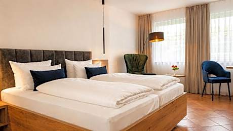 Suite (1-4 Adults)