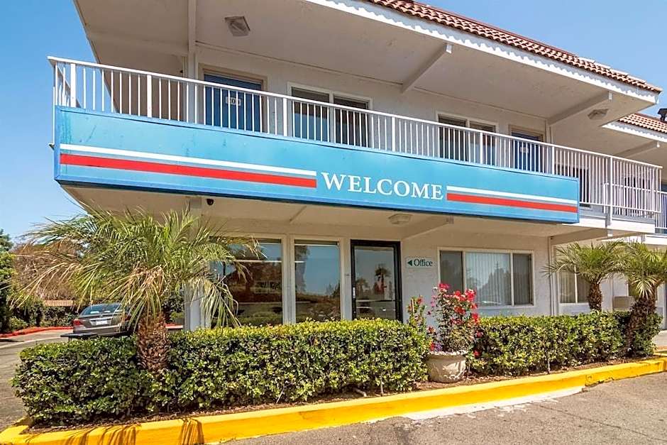 Motel 6-Sepulveda, CA - Los Angeles - Van Nuys - North Hills
