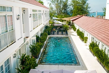White Boutique Hotel and Restaurant