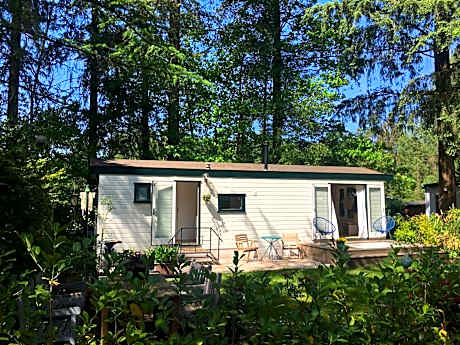 Sfeervol vakantiehuisje in bosrijke omgeving